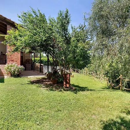 Casa Centomila Volte Benvenuti بيت للعطل *
